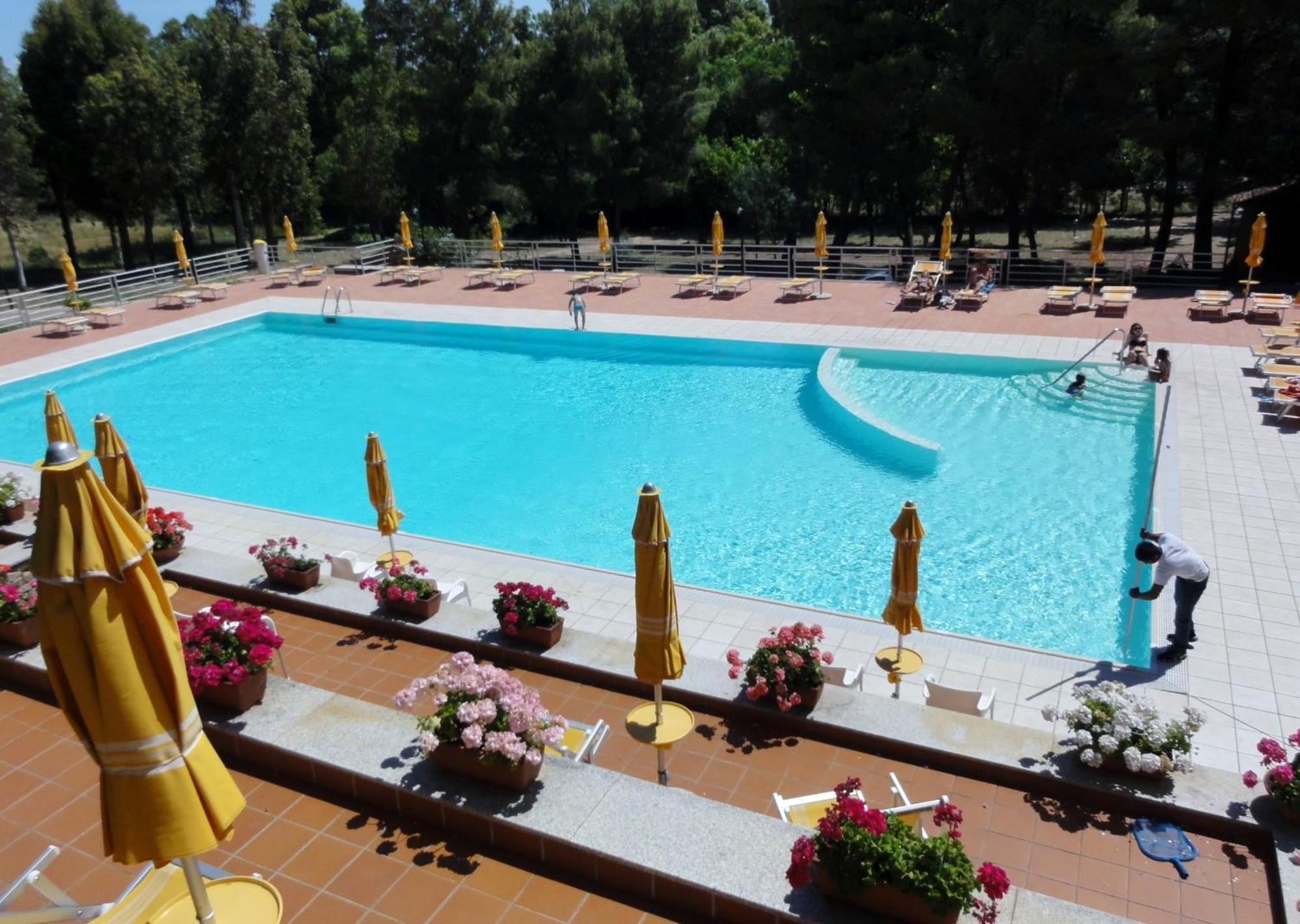 Villaggio Camping Golfo Di Arzachena Каниджоне Екстериор снимка