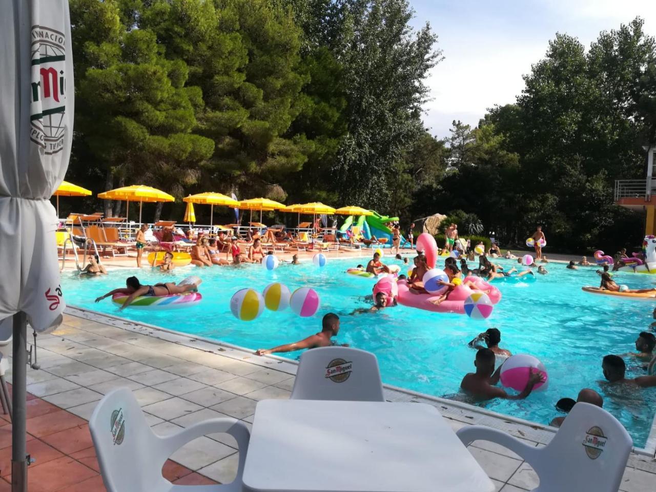 Villaggio Camping Golfo Di Arzachena Каниджоне Екстериор снимка