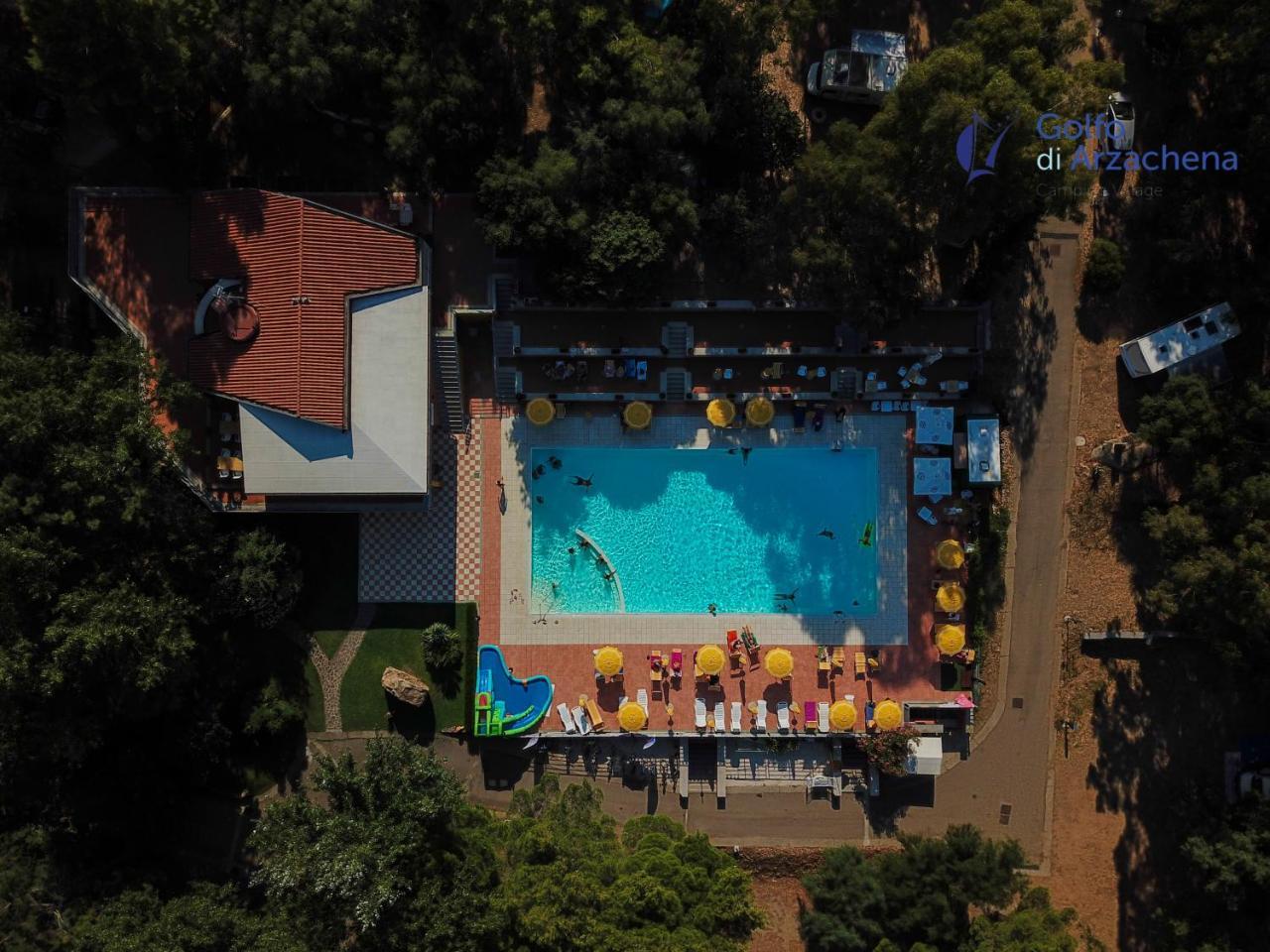 Villaggio Camping Golfo Di Arzachena Каниджоне Екстериор снимка