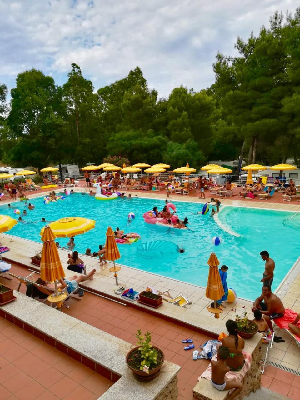 Villaggio Camping Golfo Di Arzachena Каниджоне Екстериор снимка